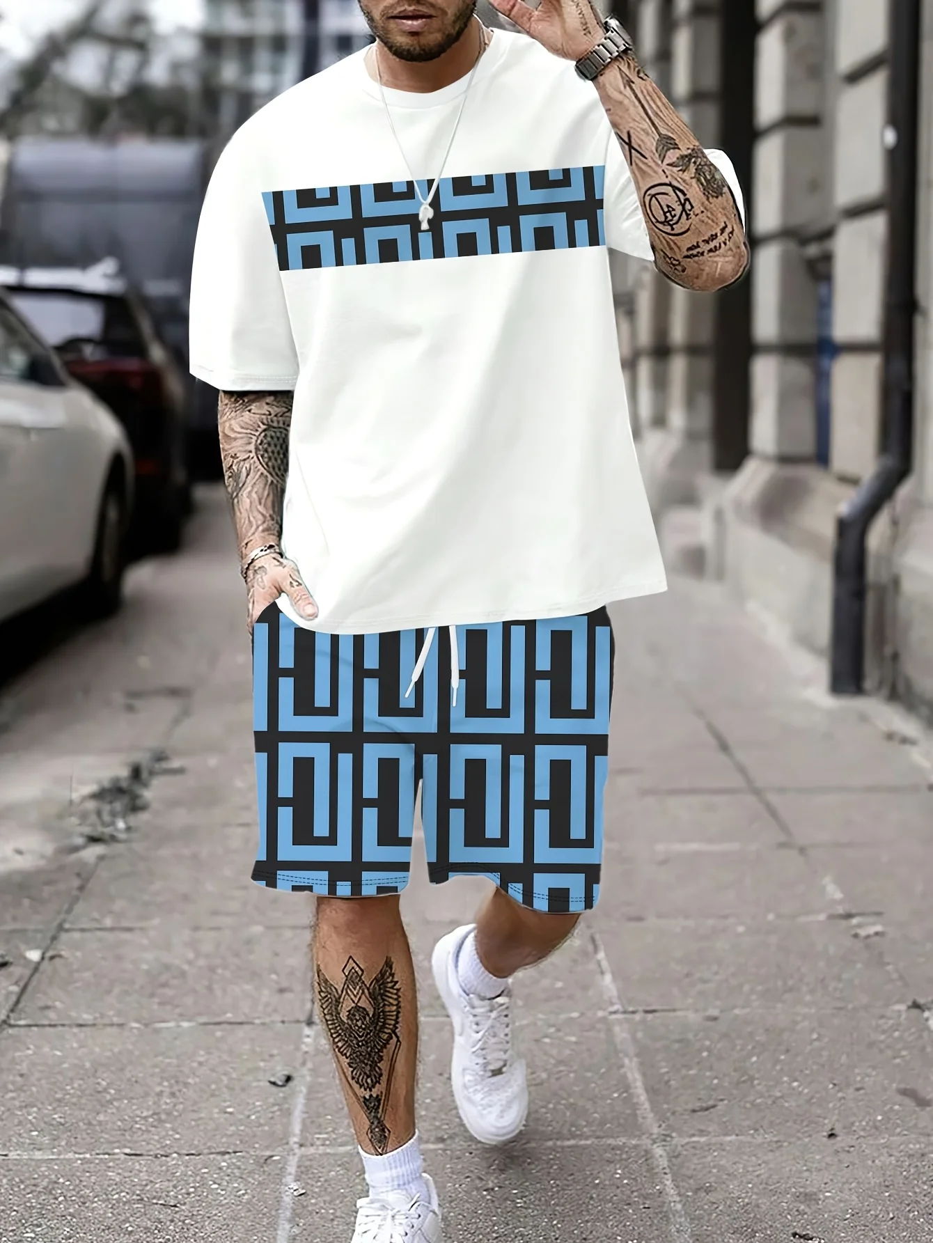 

2025 Fashion Two Piece Set of Shirt and Shorts Summer Chic Large Size Men's Casual Sports Suit Round Neck T-shirt and Shorts