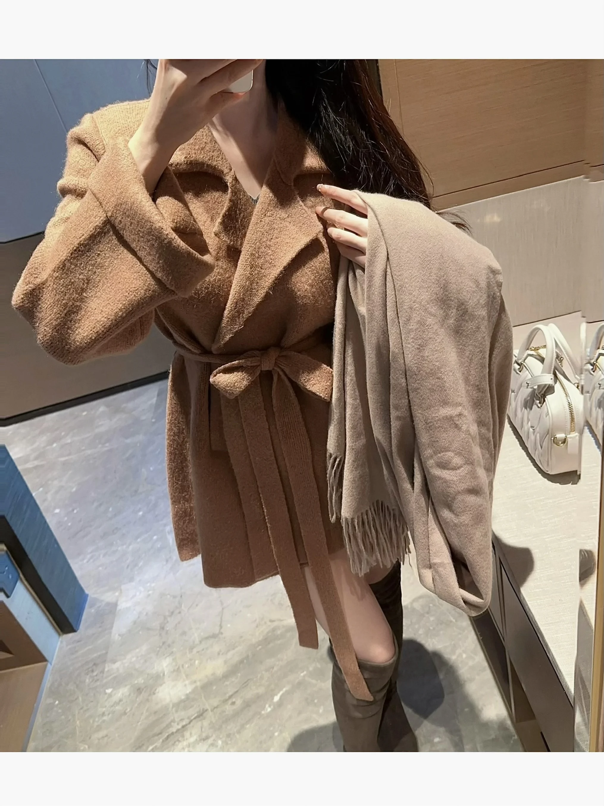 

SuperPraise Wang Liu Xian Knitted Cardigan V-ne Slimming ort Sle with Belt Pure Color Long Sve Winter Faion Women'...