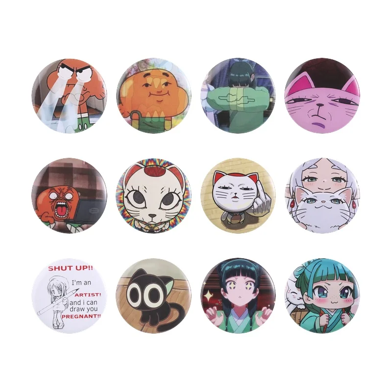 Turbo Granny Glückskatze Weichblech-Anstecknadel Japanische Comic-Figur MaoMao Broschen Taschen-Reversnadel Schmuckgeschenke für Fans und Freunde
