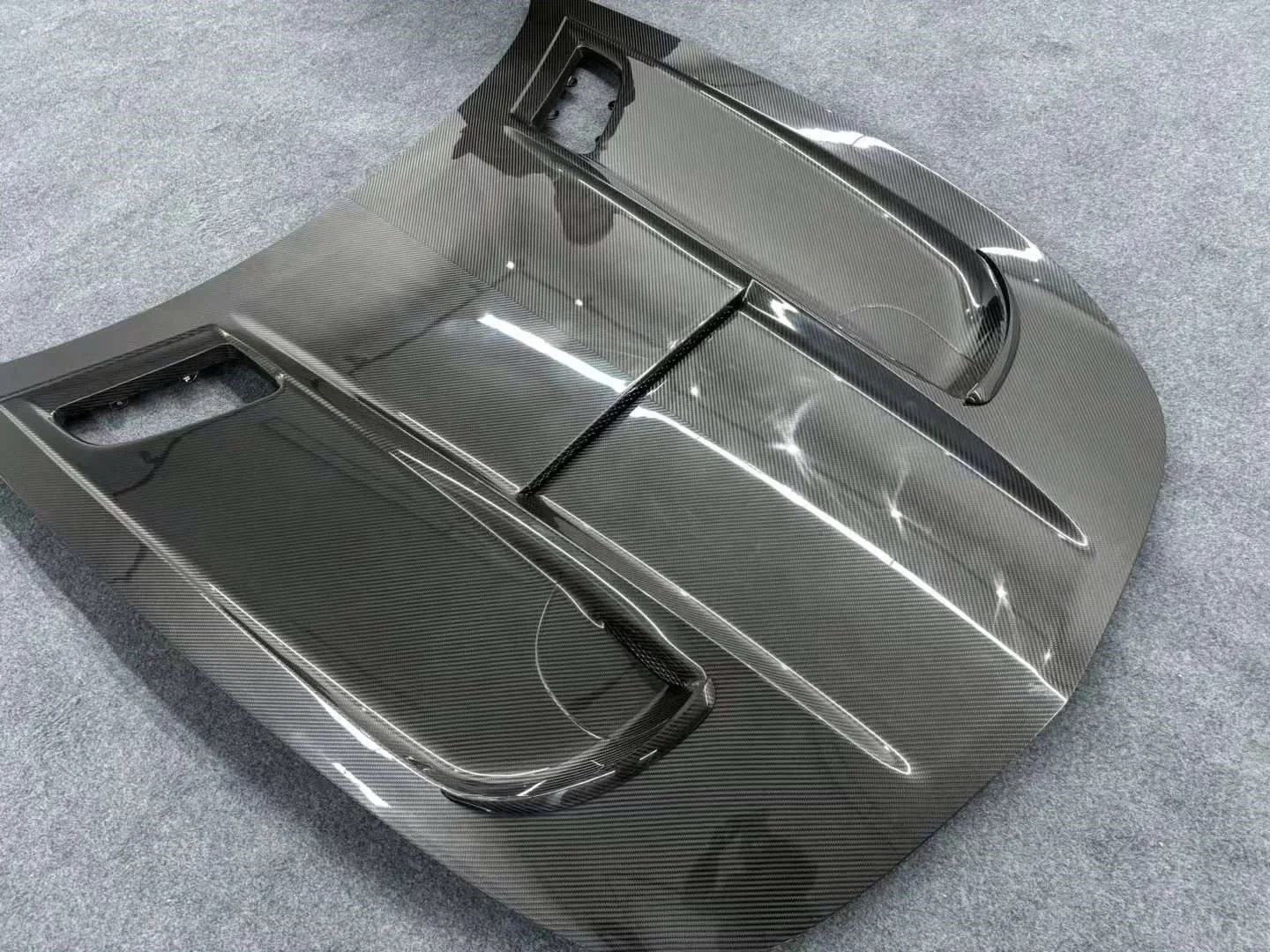 طقم هيكل غطاء محرك السيارة من ألياف الكربون الجافة طراز BS لسيارة Mercedes Bens AMG GT GTS GTC GTR غطاء محرك من ألياف الكربون الجافة مخصص