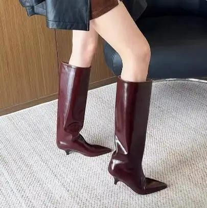 

Retro Burgundy Shiny Leather Pointed Toe Loose Calf Low Heels Tube Slip On Knee High Boots Women Long Knight Boots Shoes