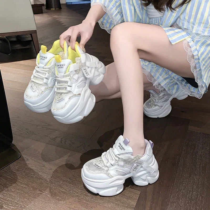 

НОВАЯ летняя блестящая повседневная обувь на высокой платформе, женские вулканизированные кроссовки на танкетке 8 см, женские кроссовки с дышащей сеткой, спортивная обувь для папы