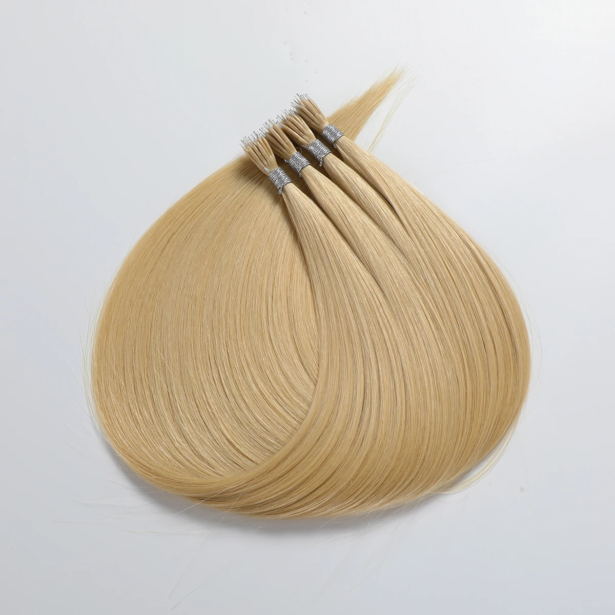extensioni-per-capelli-biondi-con-nano-tip-extension-con-anelli-nano-in-capelli-umani-naturali-extension-per-capelli-lisci-con-nano-beads