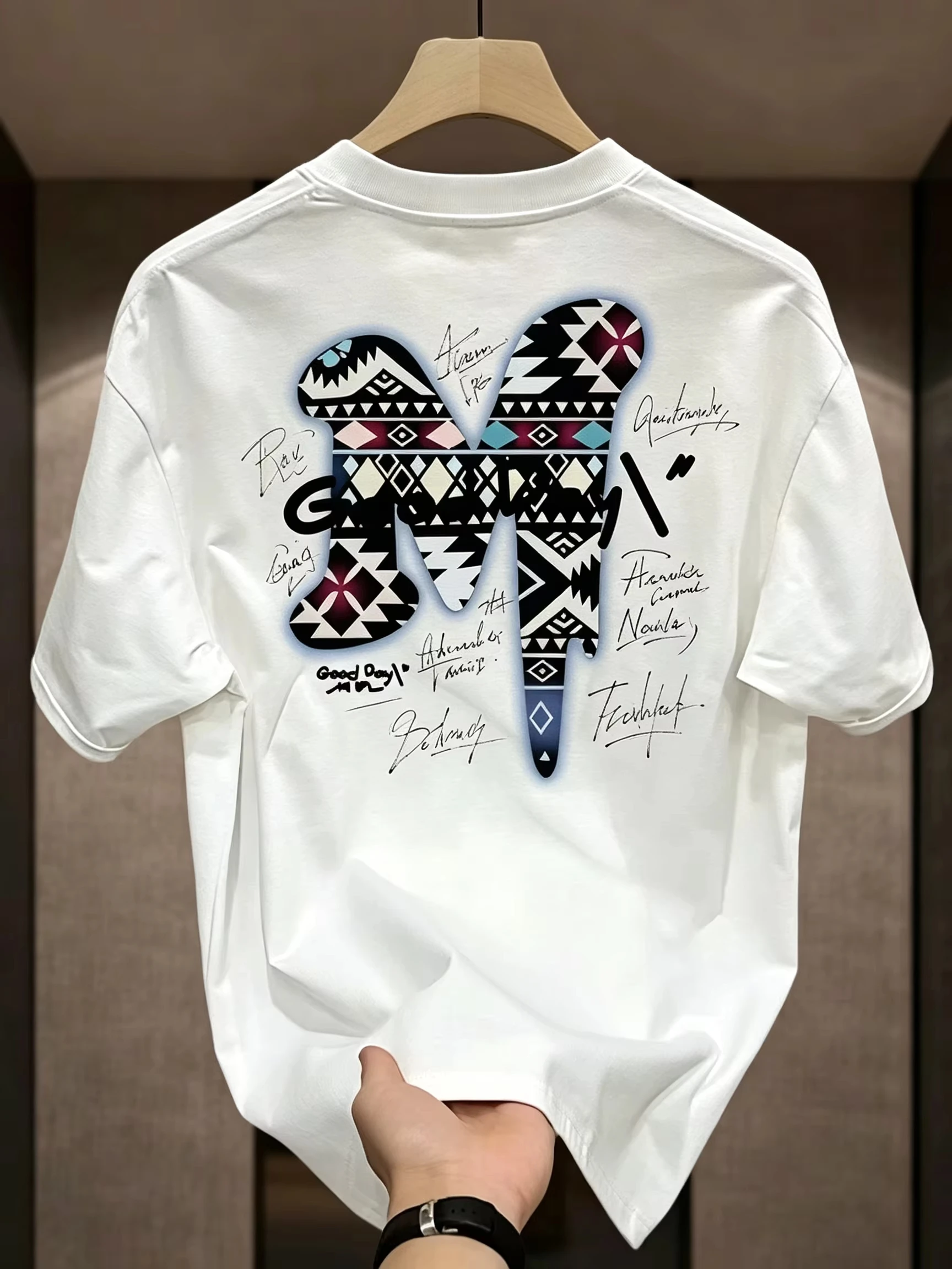 Urban Ethnic Fashion - Ethnisches Geometrisches M-Graffiti-Print auf Premium Weicher