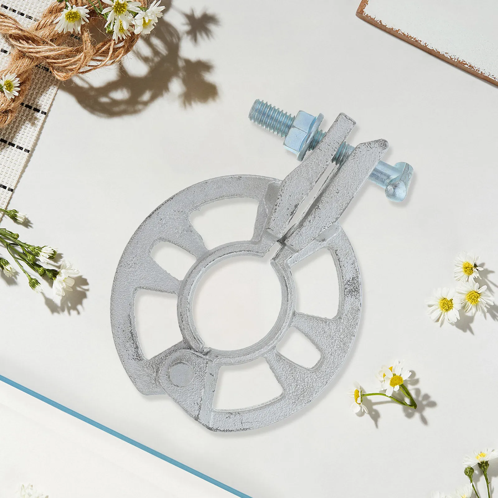 Scaffold Ring Lock Clamp with Movable Rosette Steel Construction Round Plate Accessory for Stage Setup Duty Locking Connector