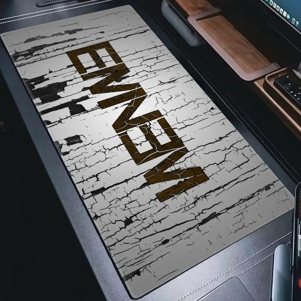 XXL HYBXAXC E-Eminem Mouse Pad Rapper Cool MousePad Singer Non-slip Lockedge Office Student Thickened Large Writing Pad Cushion