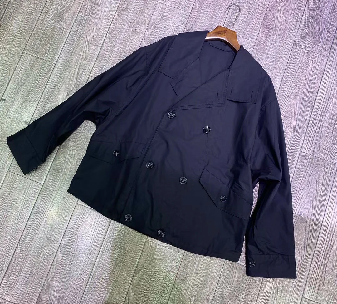 Damski płaszcz typu trencz ze 100% bawełny, dwurzędowy, z wykładanym kołnierzem, długi rękaw, luźny damski płaszcz przeciwdeszczowy.