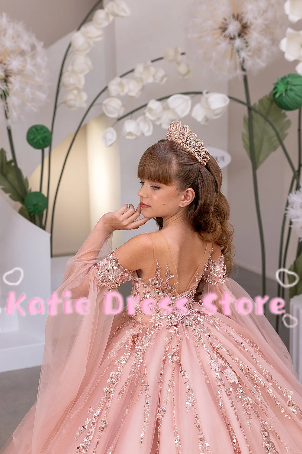 

Luxurious Customized Flower Girl Dress for Wedding Tulle Sequins Puffy Applique Kids Birthday Party First Communion Ball Gowns