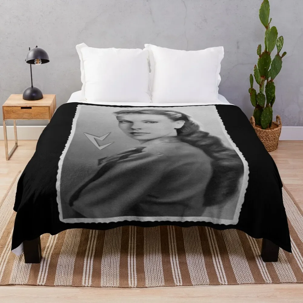 

Vril Society Maria Orsic Classic T-Shirt Throw Blanket Warm Plush Fuzzy Blanket for Living Room