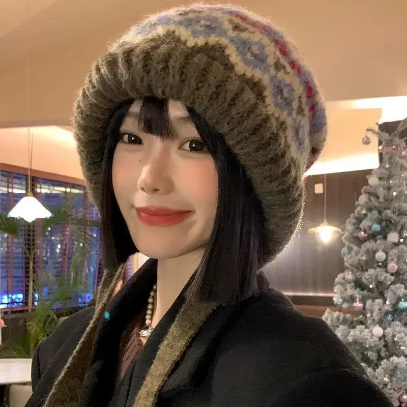 جديد فتاة الشتاء قبعة لطيف الطباعة تنوعا موضة حسن المظهر الدفء الحياكة الصوف متماسكة قبعة امرأة غطاء الأذن بالجملة