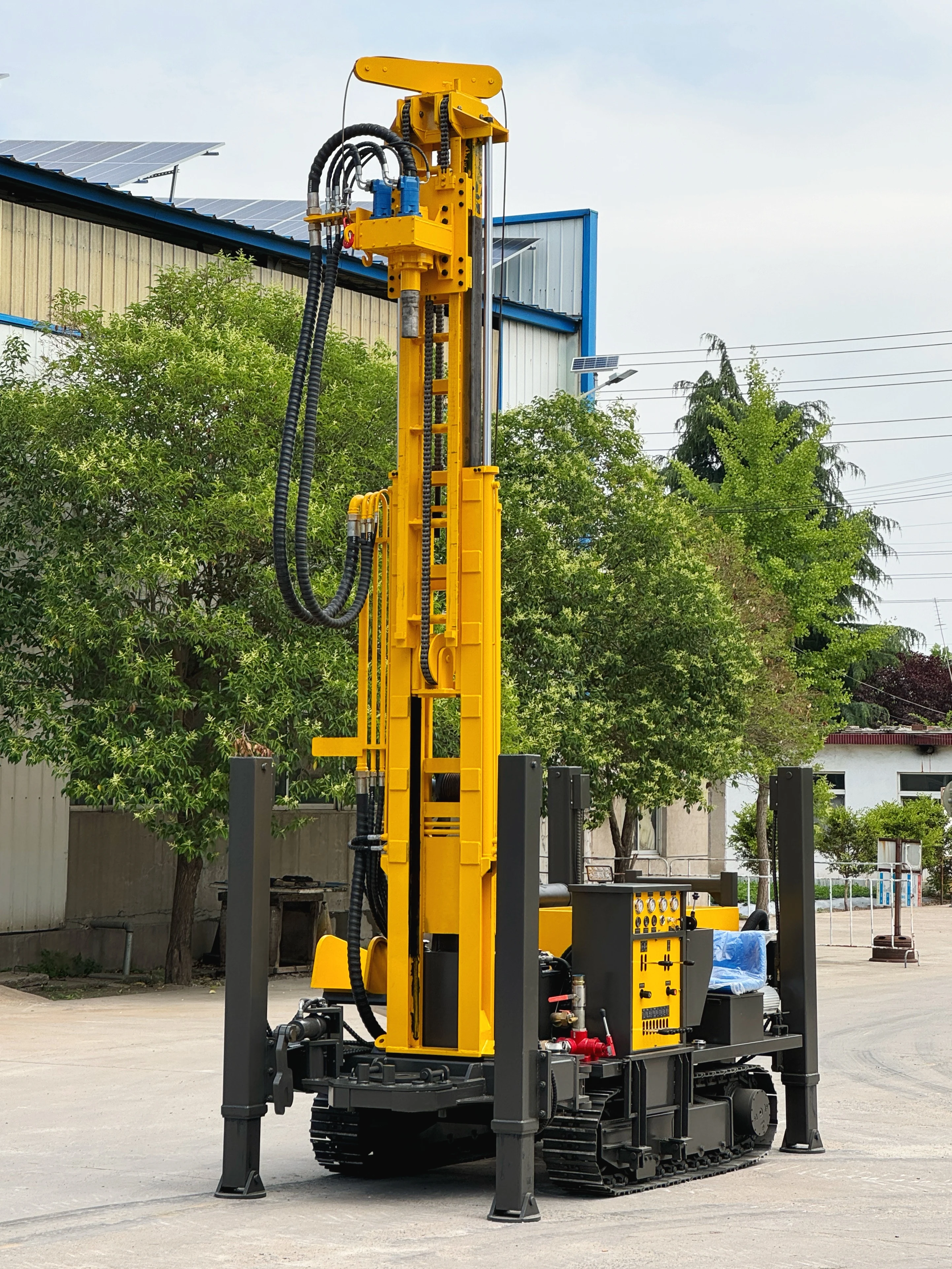 Precision-Engineered Custom Hydraulic Crawler Rig for Efficient 260-Meter Water Well Drilling