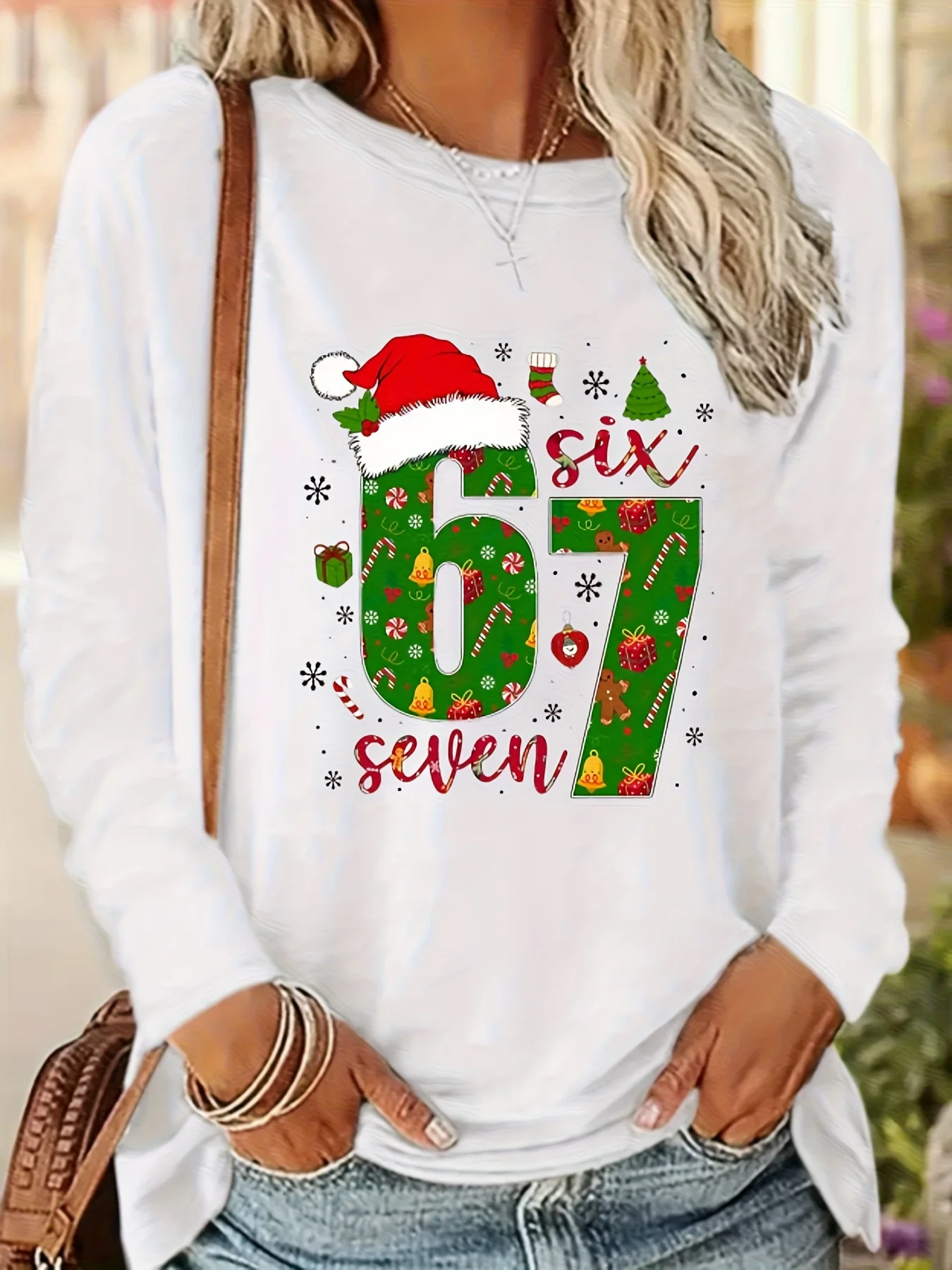 

Женская рождественская футболка с принтом 67, шляпой Санта-Клауса и конфетными тростями, красный и зеленый праздничный дизайн, повседневная одежда с круглым вырезом и длинными рукавами