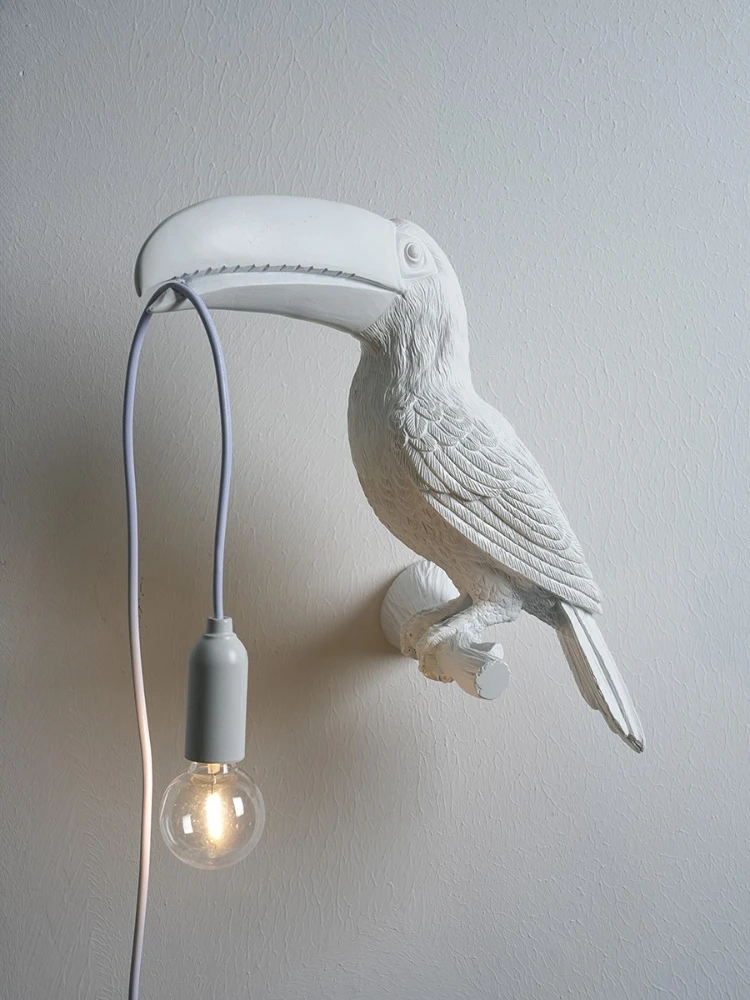 

Toucan Resin Decor Wall Lamp Bedroom Bedside Home Decor Droll Bird Wall Light Living Room Wall Decor Animal Tufted Puffin Lamp