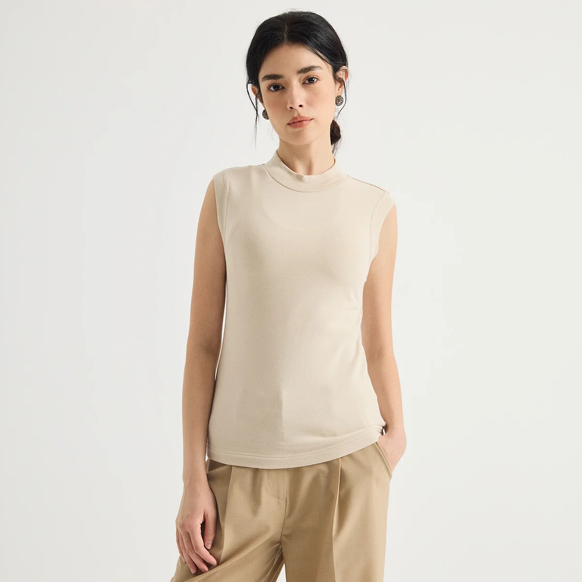 KL9624002 Women's Mock Neck Sleeveless Slim Fit Vest Solid Color High Stretch Layering Top Elegant Early Autumn Basic