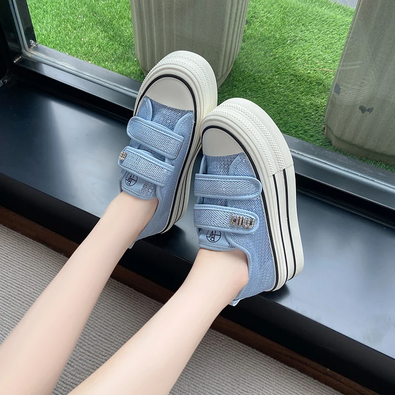 أحذية CRLAYDK النسائية الشبكية سهلة الارتداء على أحذية التزلج بخطاف وحلقة أحذية رياضية صيفية عصرية قابلة للتنفس كاجوال للمشي للسيدات #4