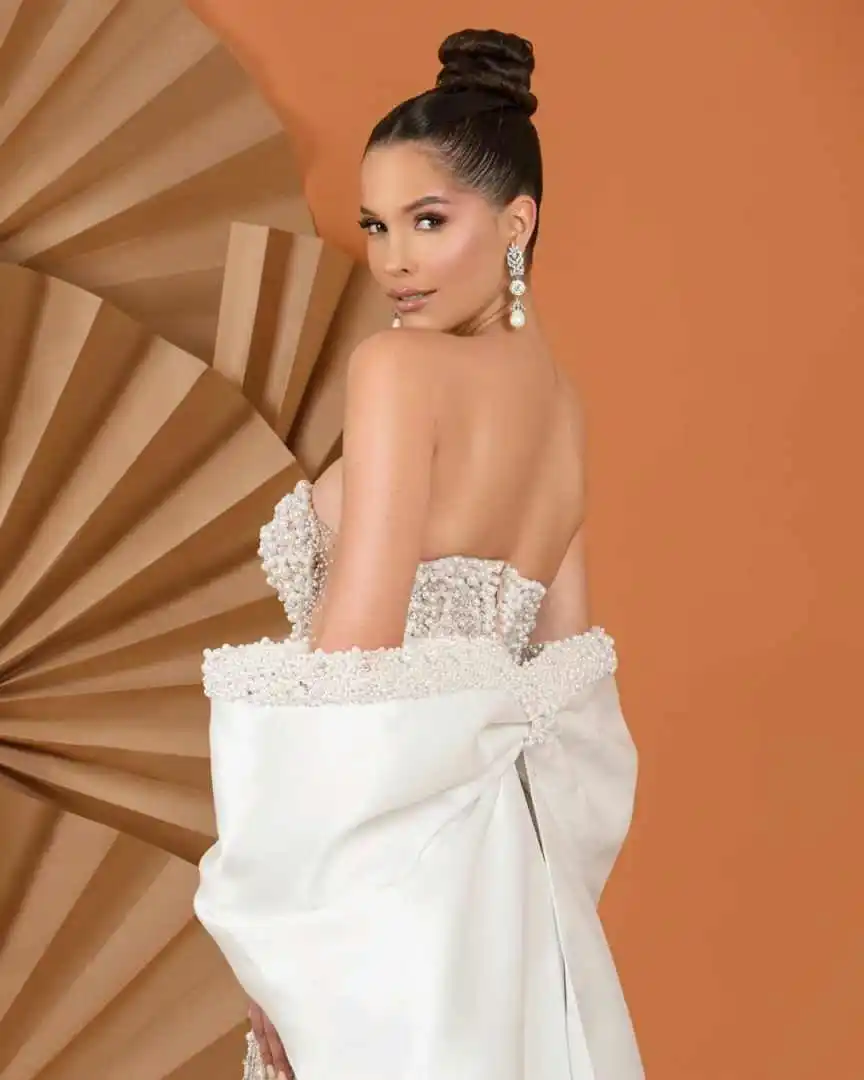 Vestido de novia elegante sin tirantes, vestido de novia con cuentas de perlas a la moda y borlas envolventes, vestidos de novia personalizados