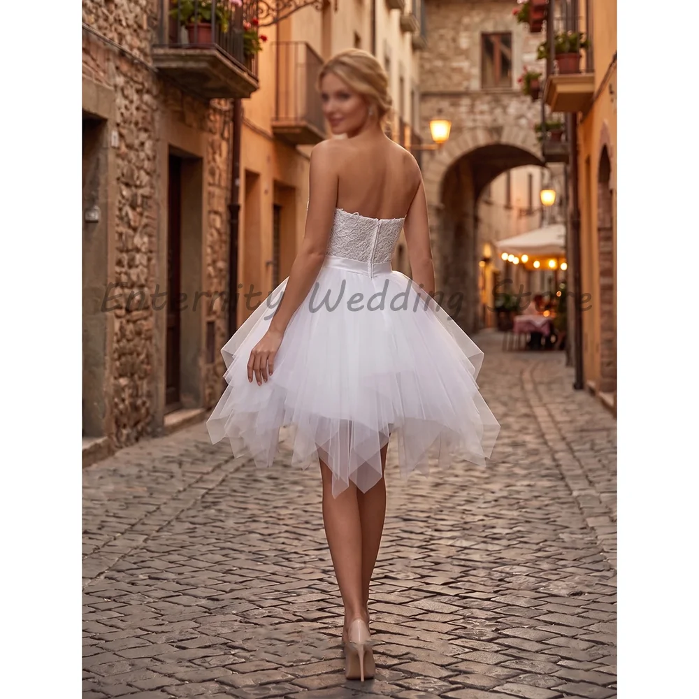 White Short Wedding Dress Sweetheart Strapless Lace Bodice Irregular Tulle Skirt Mini Bridal Gown