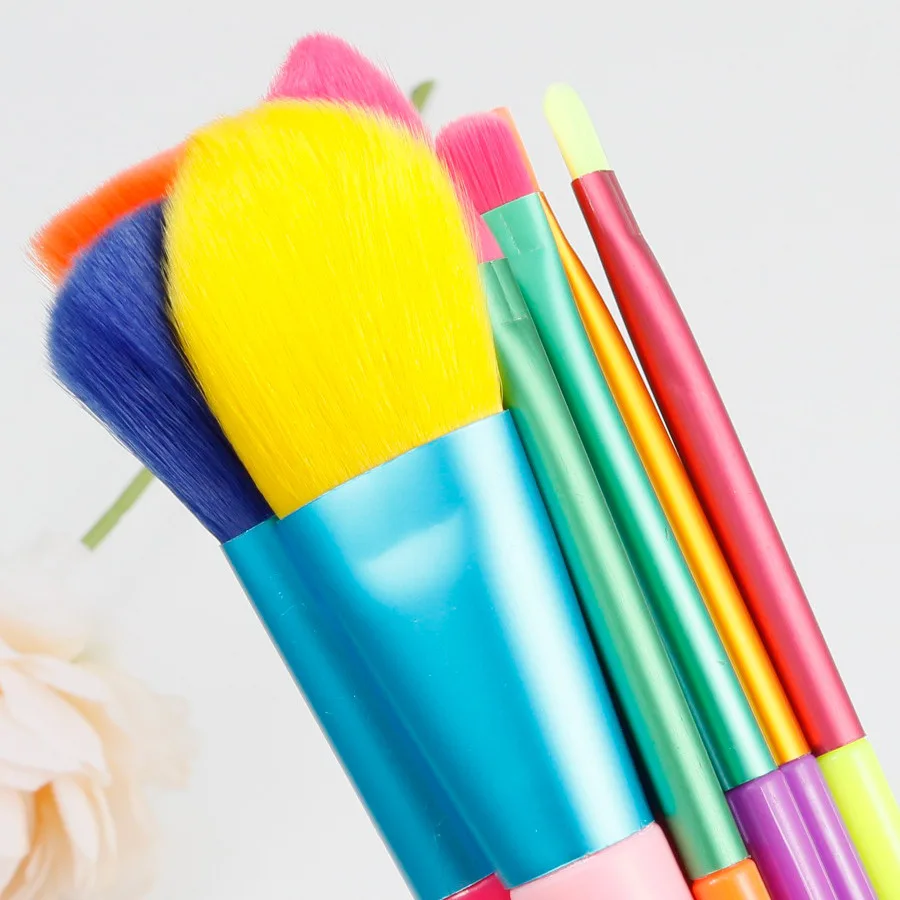 Ensemble de pinceaux de maquillage arc-en-ciel, Kit de pinceaux pour fard à paupières et Blush colorés bonbons, outils cosmétiques professionnels végétaliens pour artistes, 15 pièces
