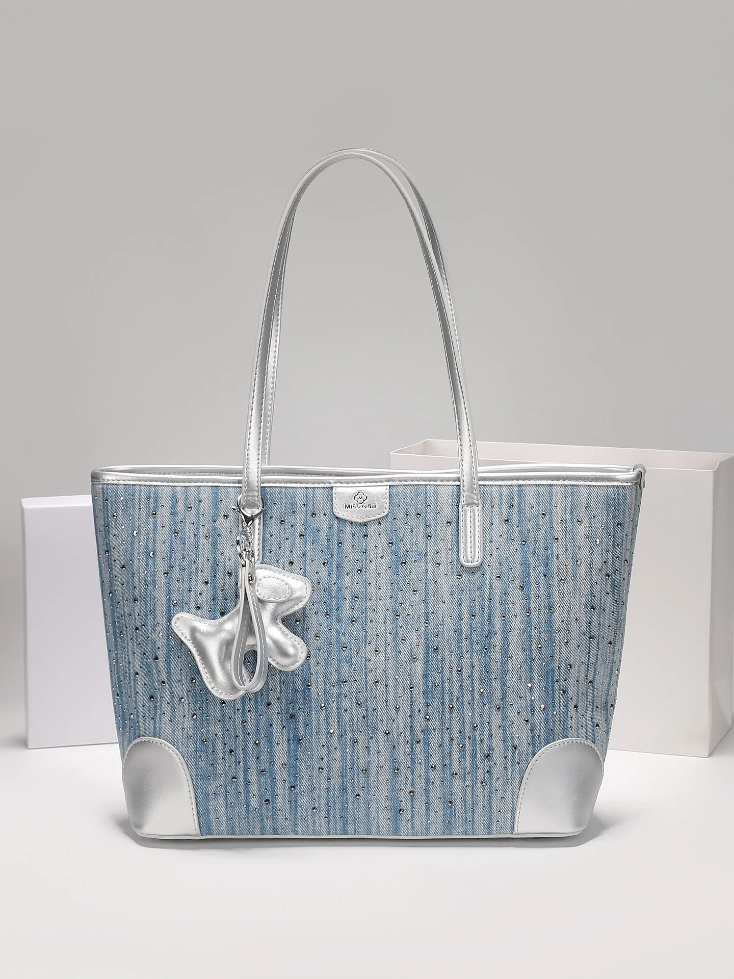 

Versatile and Luxury Tote Bag with Exquisite Diamond Decoration and Premium Denim Canvas Women's New Fashion Single Shoulder Bag