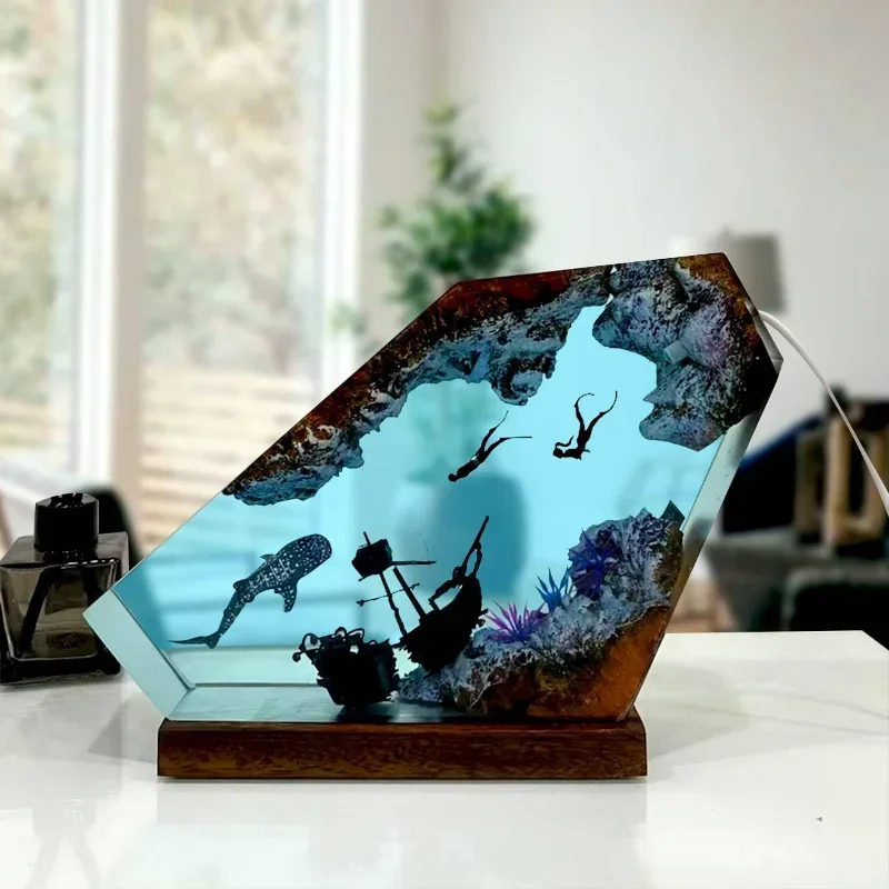 Seabed Exploration Organism Resin Table Light Creactive Art Decoration Lamp Diving Sunken Ship Theme Night Light USB Charge