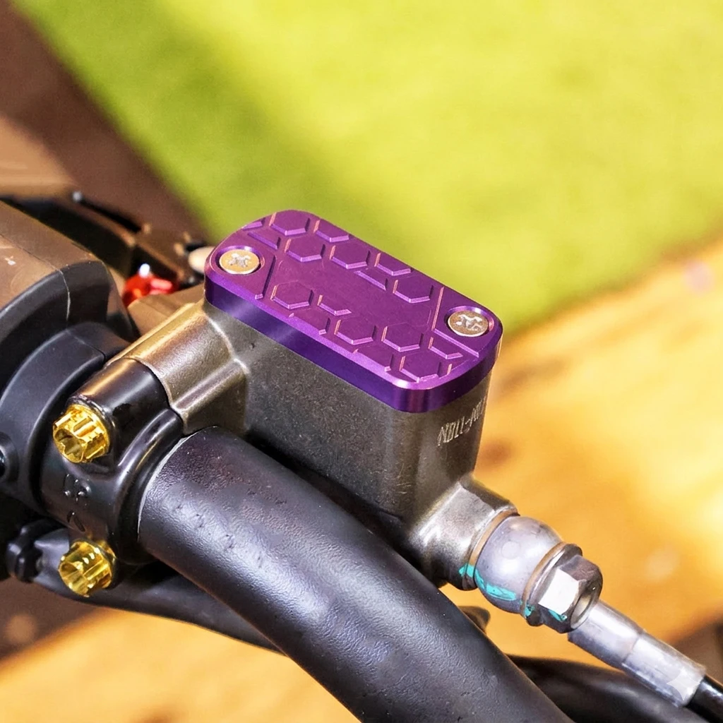 Ultra Bee Left /Right Brake Pump Upper Covers Modified Lightweight Aluminium Alloy CNC-Machined Anodised Coloured Reservoir caps