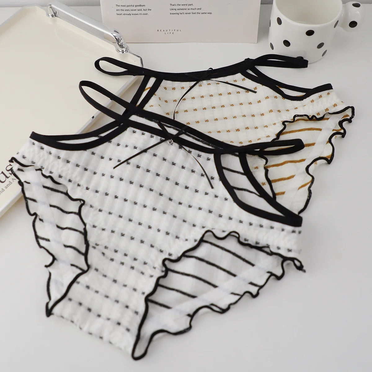 

Сексуальное хлопковое нижнее белье с вырезами, тонкие летние трусики со средней талией для женщин, трусы из чистого хлопка, закрывающие ягодицы