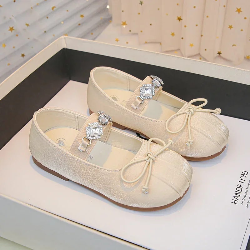 

Kids Leather Shoes Slip-on Round Toes 2025 New Girls Princess Shoes Simple Bow Shiny Crystal Children Dance Shoes Non-slip Soft