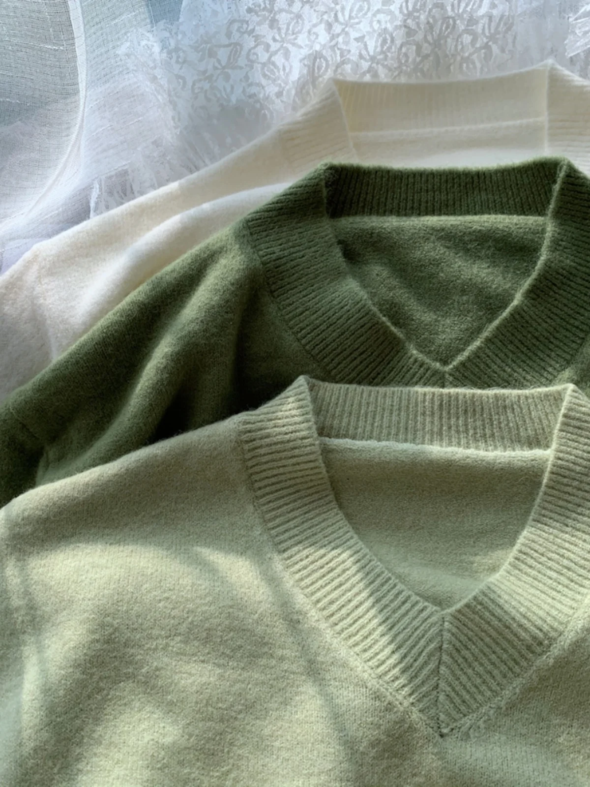 Lockerer Strickpullover für Damen, V-Ne, faionable, lässig, bequeme Passform, Mädchenpullover, trendiges Top-Qualitätsmaterial