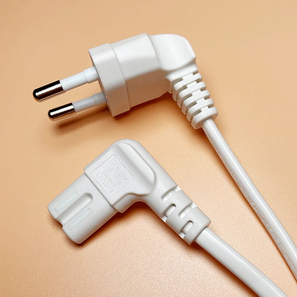Cavo Di Alimentazione UK A 3 Pin – 1 Metro Con Connettore IEC C7 A 90° E Spina Angolata