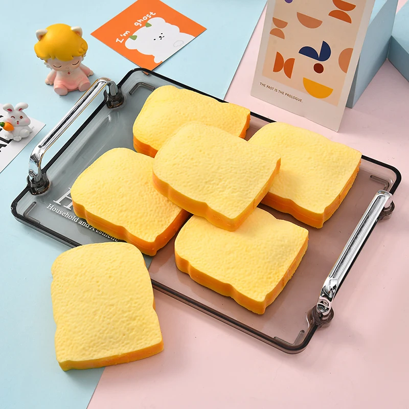 Giocattoli per toast Morbido 3D Giallo Dessert Spremere Giocattolo Festa Rilassata Sollievo Simulazione sensoriale Giocattolo Regalo