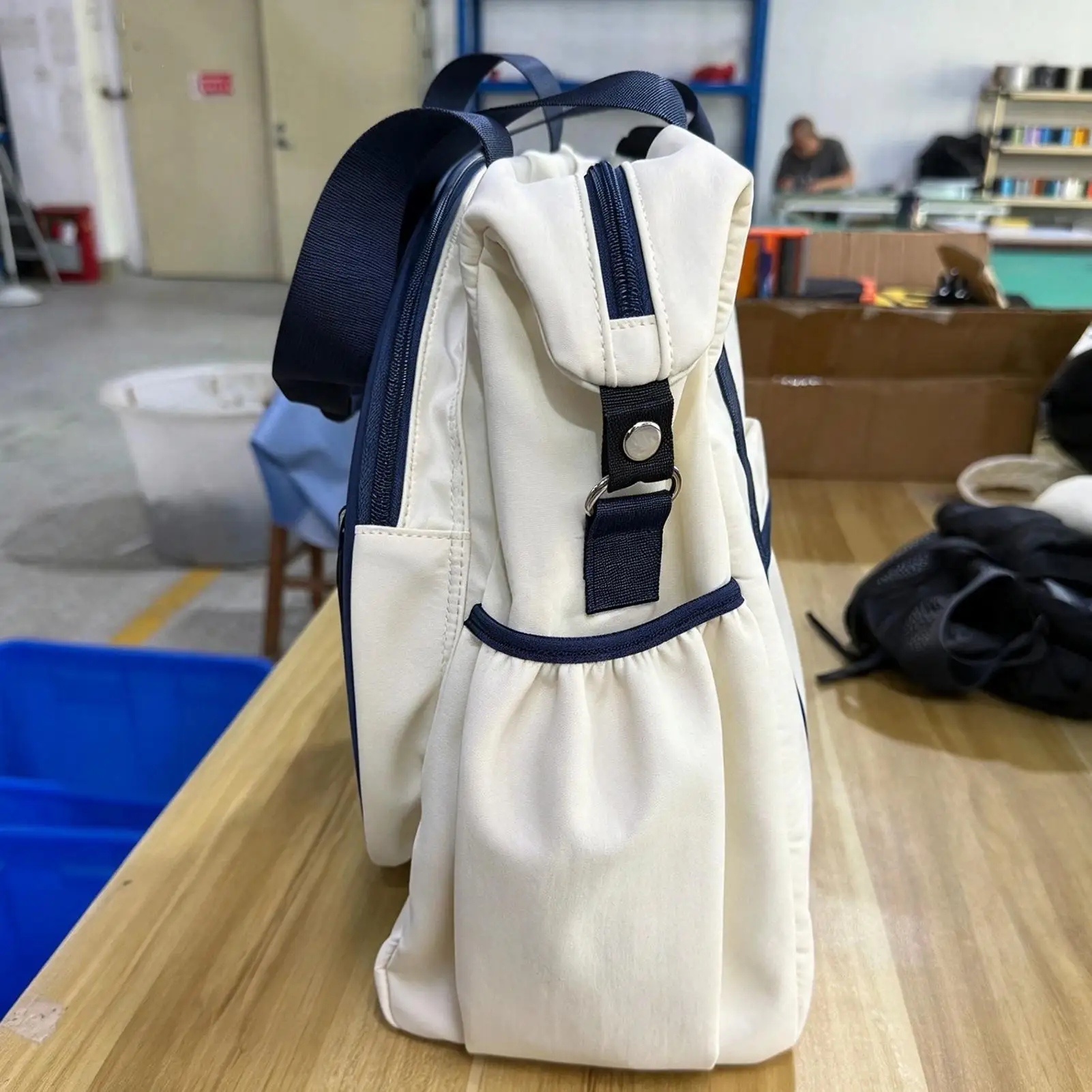 Tennis Bag For Women Holds 2 Rackets Sports Paddle Duffle With Ventilated Shoe Compartment And Wet Pocket Fits 15.6in Laptop