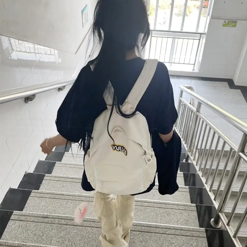 High Aesthetic Value Unisex Large Capacity Backpack Simple Design Student Bag Dual Shoulder Bag for Men And Women