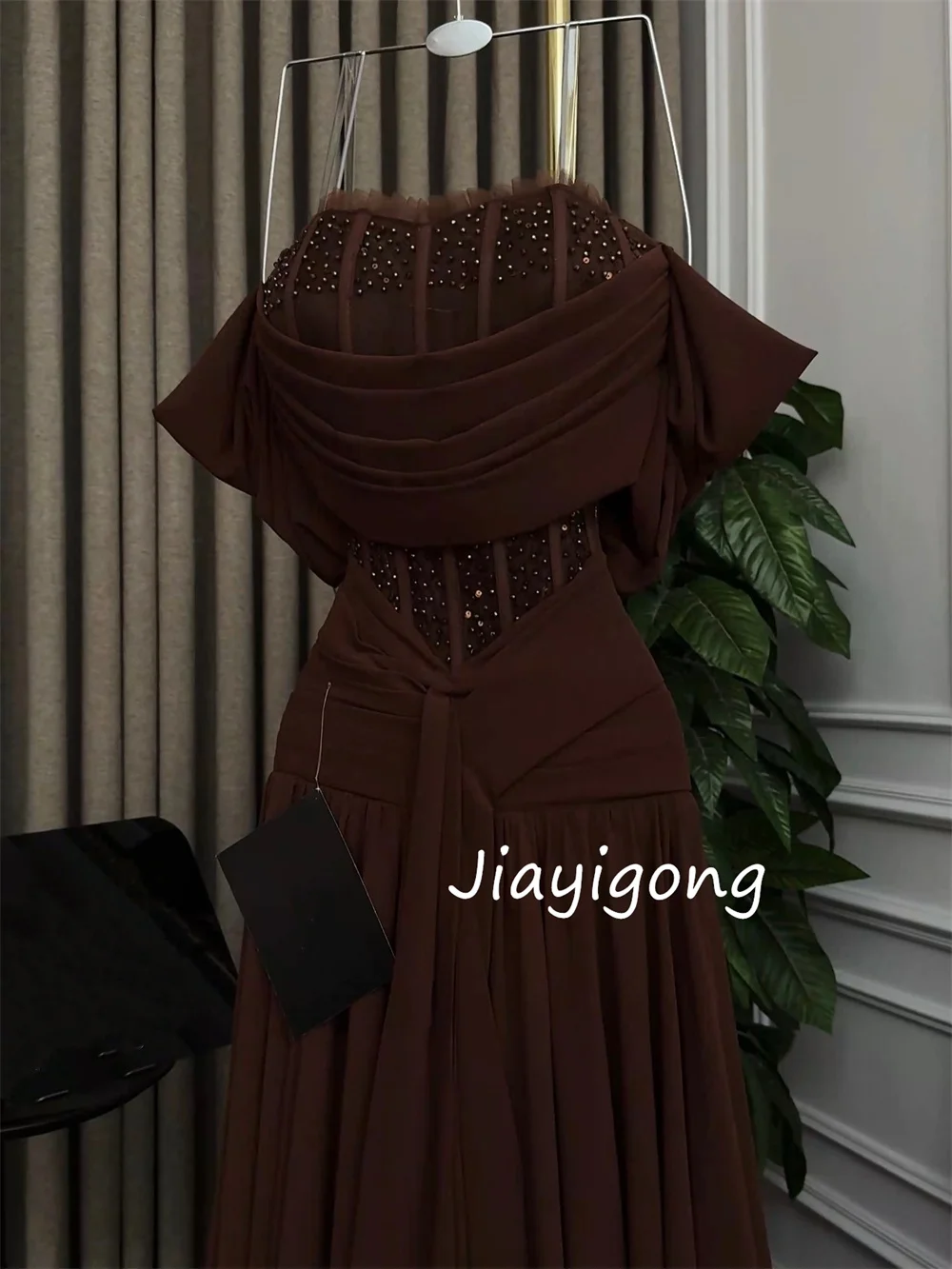 Robes longues personnalisées en mousseline de soie plissée et pailletée, ligne a, épaules dénudées, sur mesure, pour occasions de bal, mode formelle