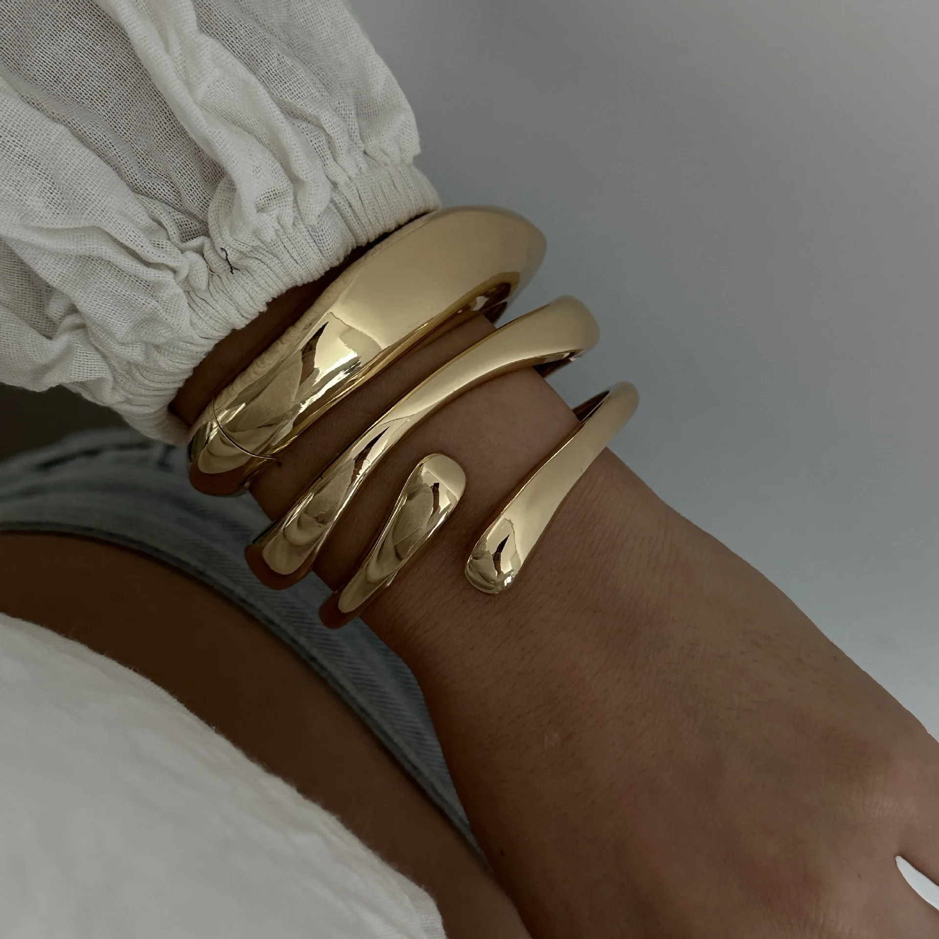 Vintage Wide Cuff Bangles Hip Hop Punk Gold Silver Color Geometric Metal Spring Bangles For Women Bracelets Men Jewelry Gifts