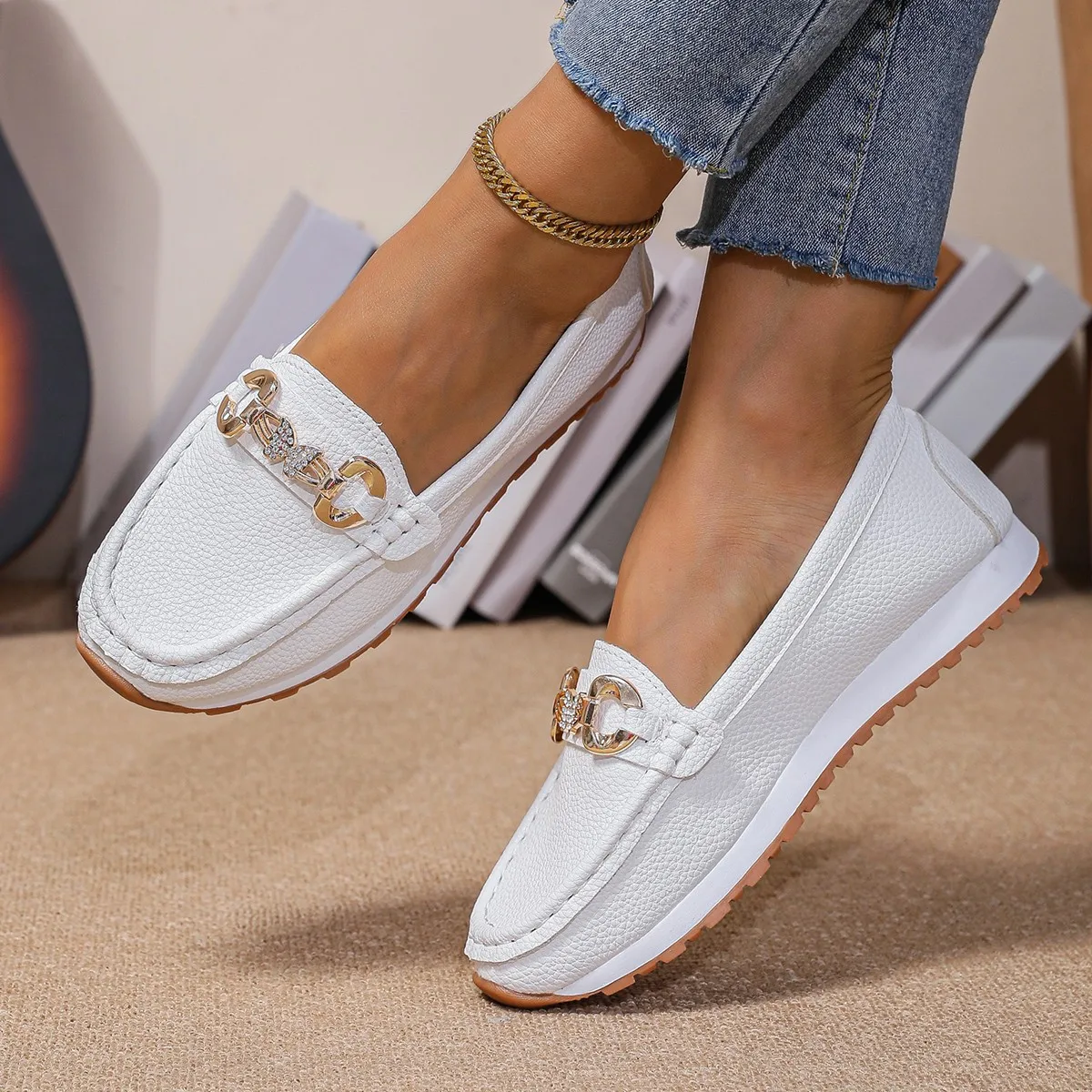 2026 New Women Flats Spring Autumn Casual Slip on Mary Jane Shoes Fashion Sneakers Women Round Toe Solid Soft Sole Flat Loafers view 3