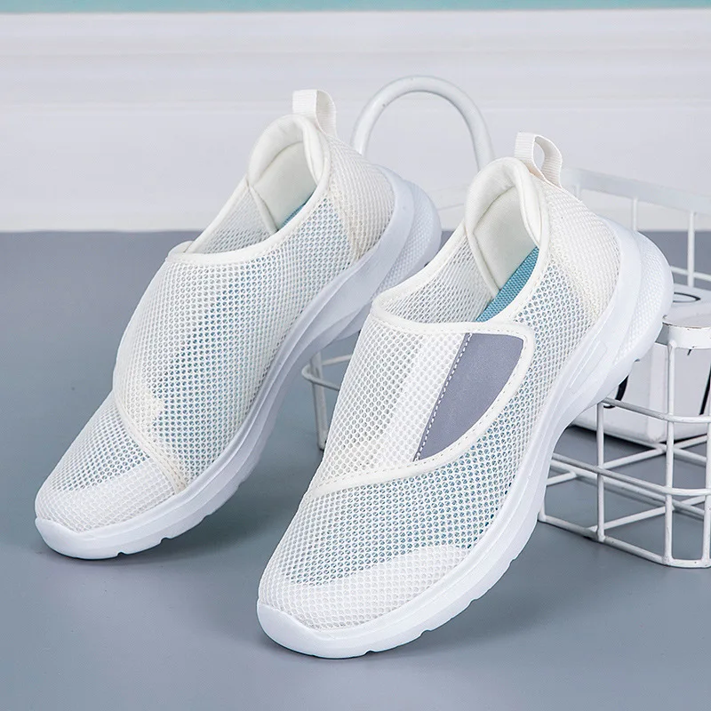 

Large size Velcro elderly shoes wide feet thick instep men's and women's autumn sports middle-aged elderly soft-soled walking