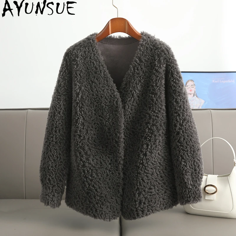 

AYUNSUE женская куртка из 100% натуральной шерсти с v-образным вырезом, свободные модные куртки для женщин, одежда, кардиган из овечьего меха, 2025 Abrigo Mujer