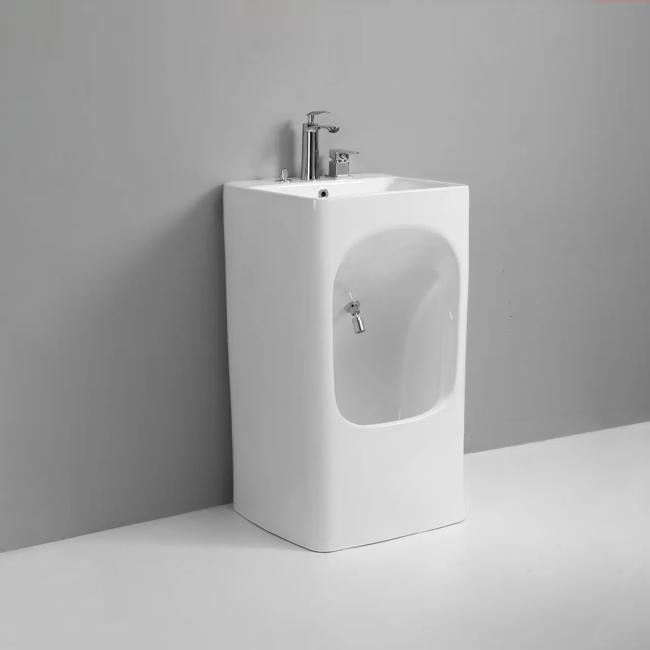 Middle Eastern floor-standing foot-washing basin with a vertical ceramic basin, washbasin, balcony, small villa washbasin