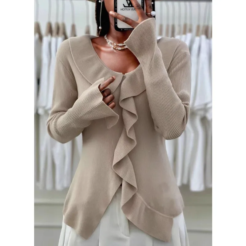 

2025 Korean Fashion Casual V-neck Long Sleeve Knitwear Top Autumn Arrival Flared Sleeve Pullover Sweater Women's Winter Clothes