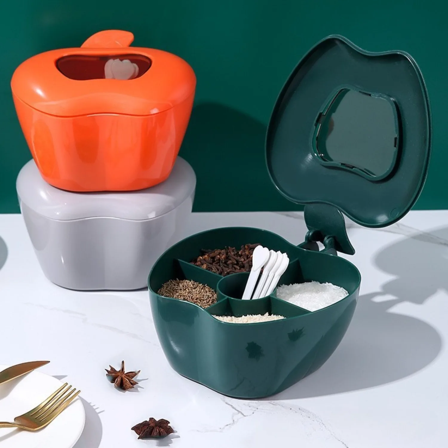 Creative Apple Shaped Multi Grid Design Seasoning Box, Comes with 4 Spoons, Perfect for Salt, Sugar, and Various Seasoning