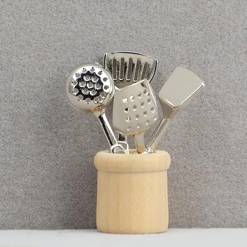 ชุดอุปกรณ์ครัวจิ๋วสำหรับบ้านตุ๊กตา 1/12 ชุดตะหลิว ช้อน ของเล่นเสริมสร้างจินตนาการสำหรับเด็ก