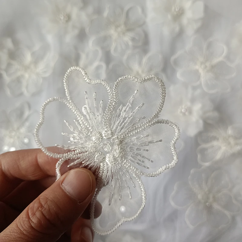 30Pcs Sequined Lace 3D White Flower Patches 8cm Appliqued DIY Craft Sewing Sew-On Wedding Dress Women\'s Party Clothes Decoration