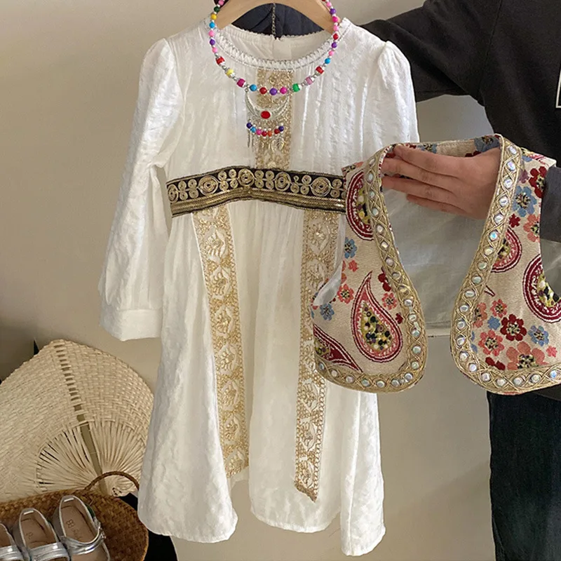 Girls Two-piece Set 2024 Spring New Little Girl National Style Dress Retro Printed Vest Childrens 2-piece Set Casual and Simple image 2