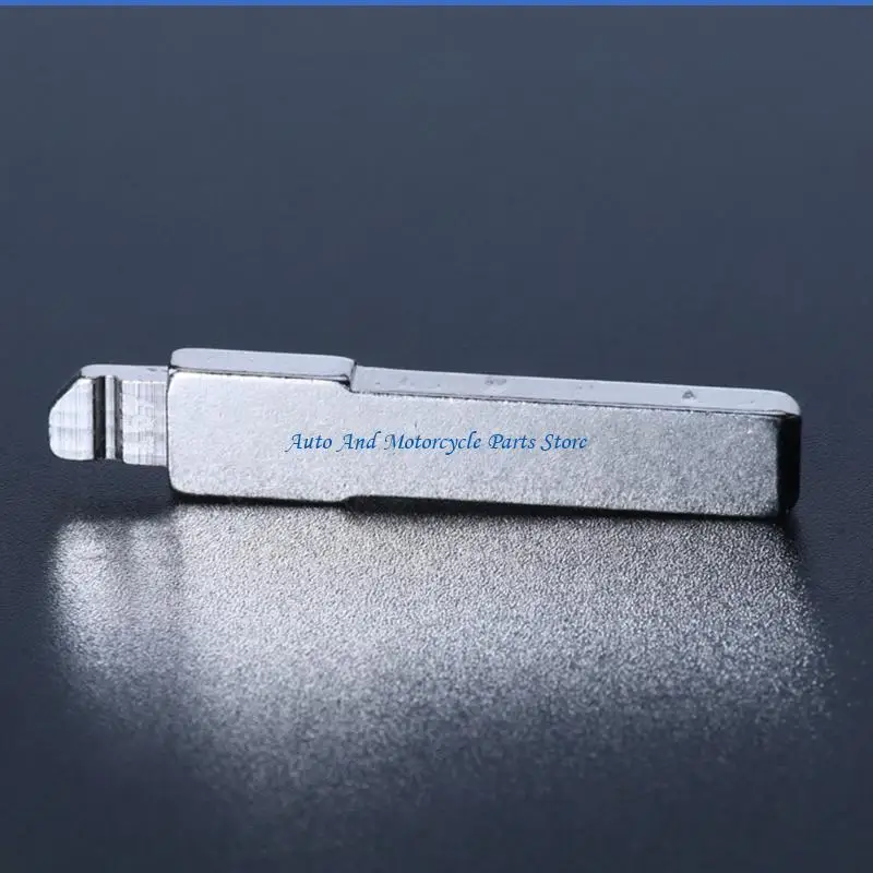 P9FD يقوم بترقية فراغات مفاتيح السيارة شفرات نحاسية معالجة حرارياً شفرات مفاتيح معدنية معالجة بالفراغ دقة مصممة للسيارة