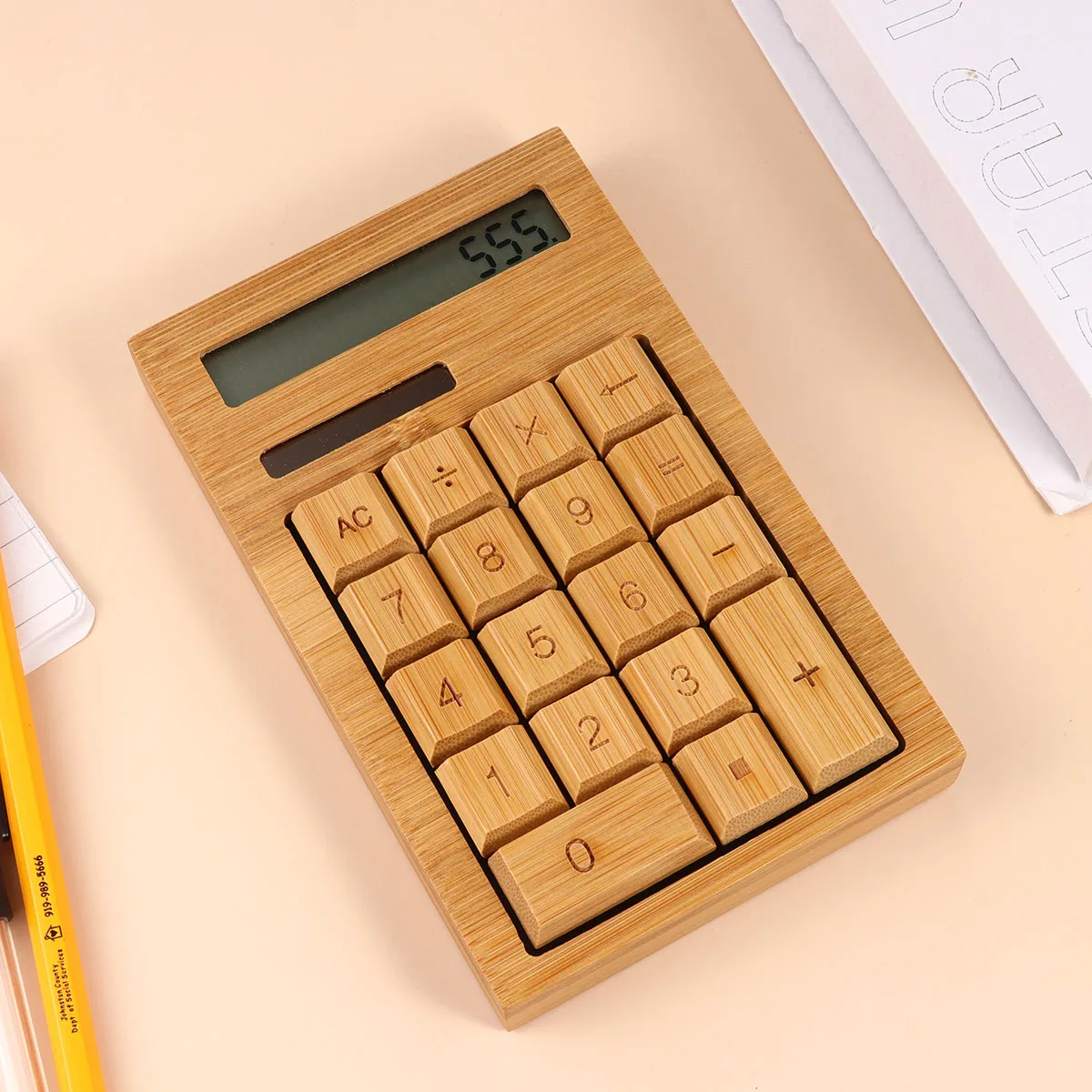 Calcolatrice portatile a 18 tasti in bambù solare Calcolatrice elettronica Design compatto Efficiente per l'uso scolastico in ufficio