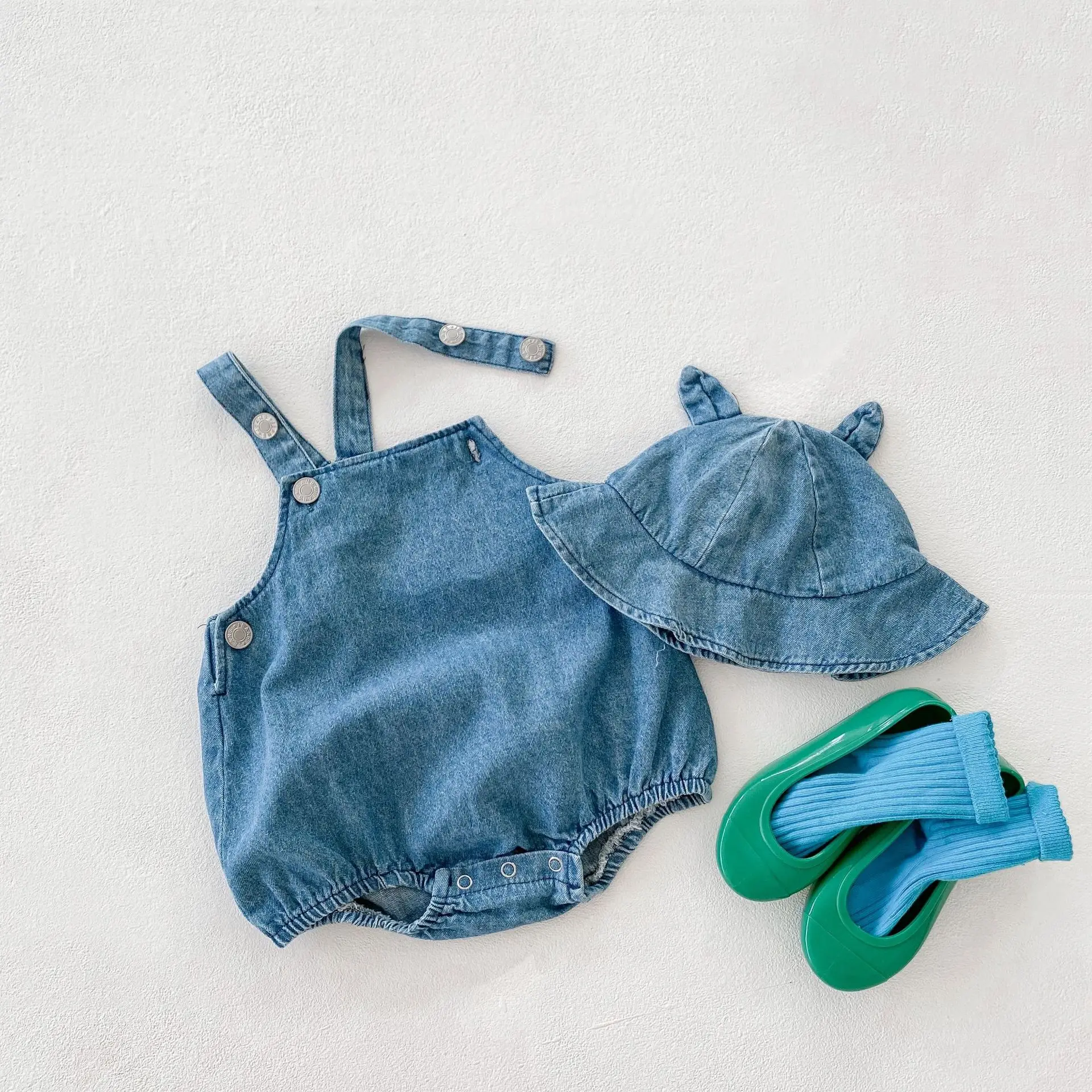 2024 Korean Spring Baby Girls 3PCS Clothes Set Denim Suspender Romper Sun Hat Solid Top Suit Optional Clothing For Newborn Girls