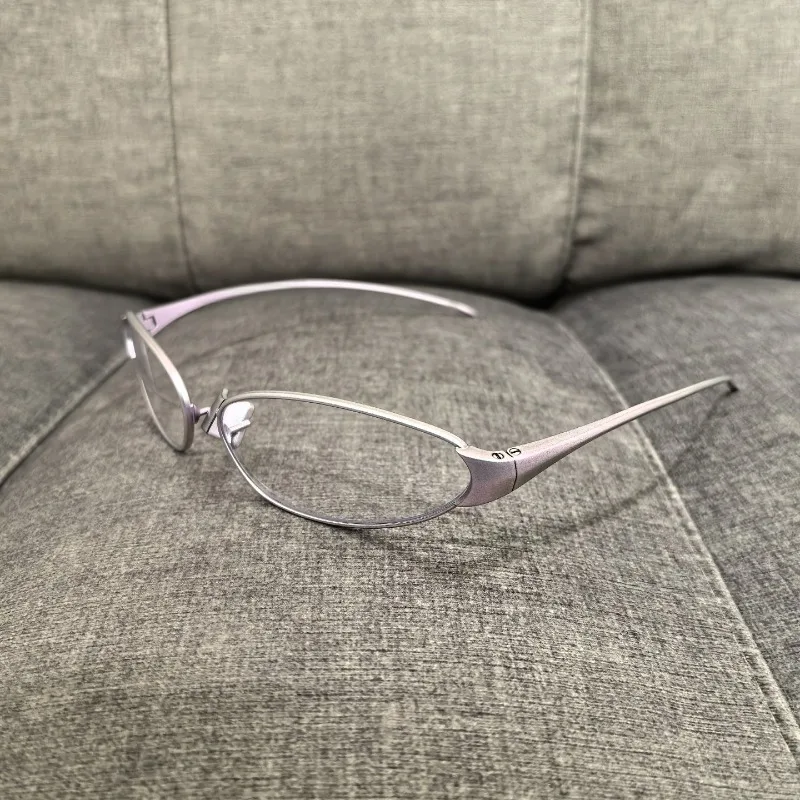 

2025 New Designer Korea Gm Eyewear Frame Silver Metal Cat's Eye Eyeglass Frames Optical Glasses For Men And Women