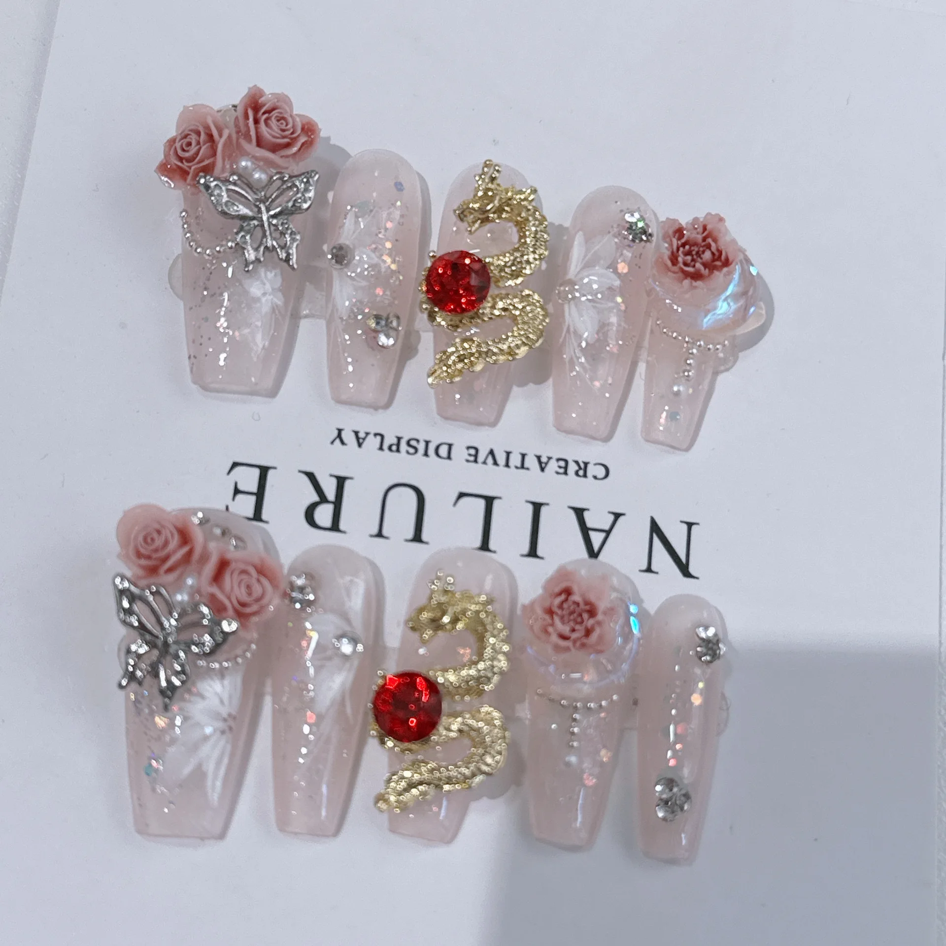 Manicure Pink Girl Heart Ice Through The Golden Dragon To Offer Rui Flowers To Wear Nail Patch