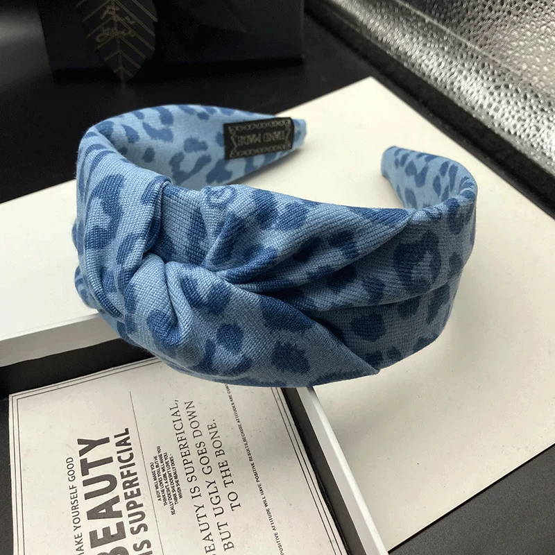 Modisches Internet-Trendprodukt: Neues Leopardenmuster-Haarband für Frauen mit hohem Haaransatz, vielseitig einsetzbar für Outdoor-Shopping. – Detail 5