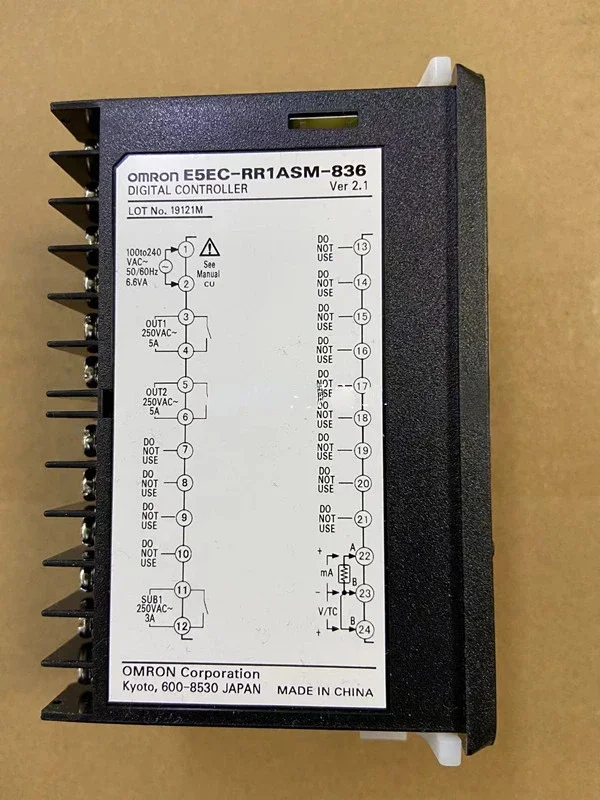 

Original and genuine temperature control instrument E5EC-RR1ASM-836